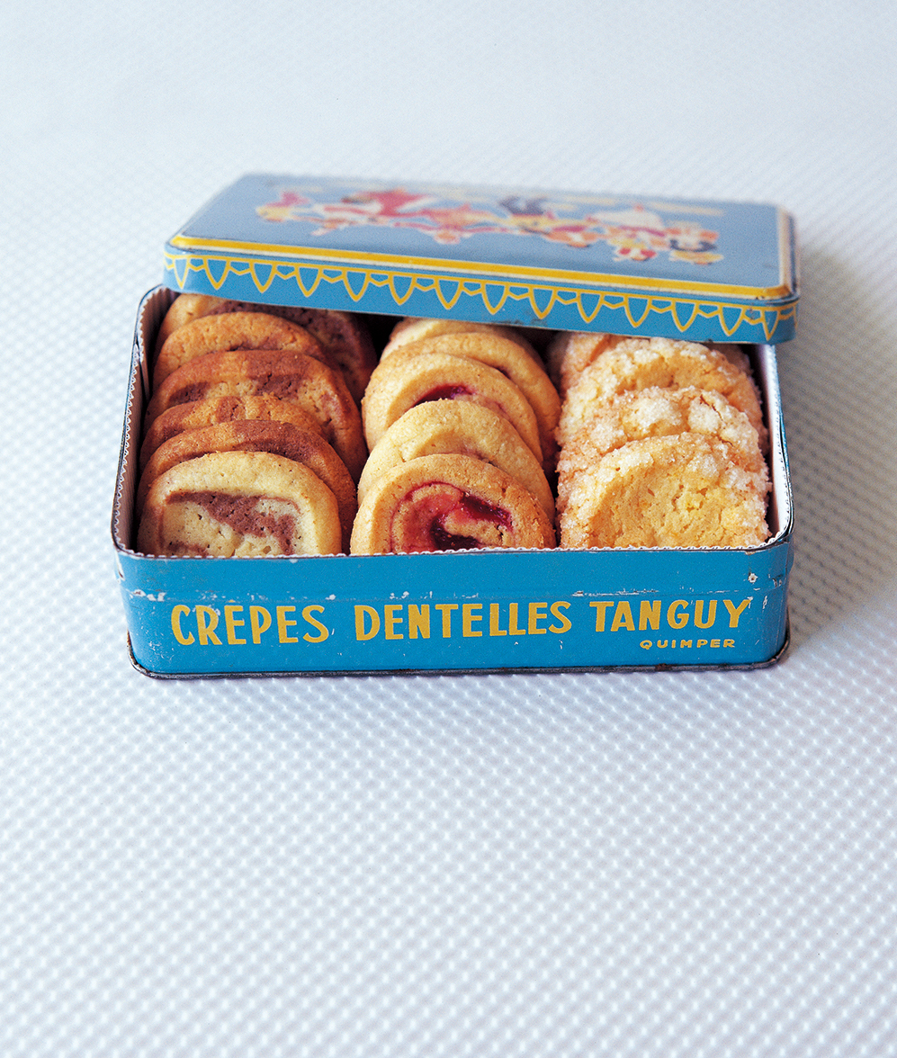 ホットケーキミックスでおうちカフェ焼き菓子 - 主婦と生活社